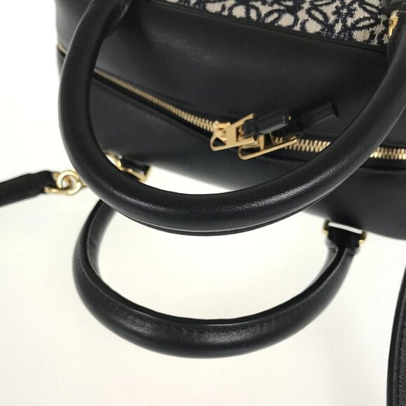 LOEWE Anagrams Amazona 19 Hand bag - Picture 5 of 15